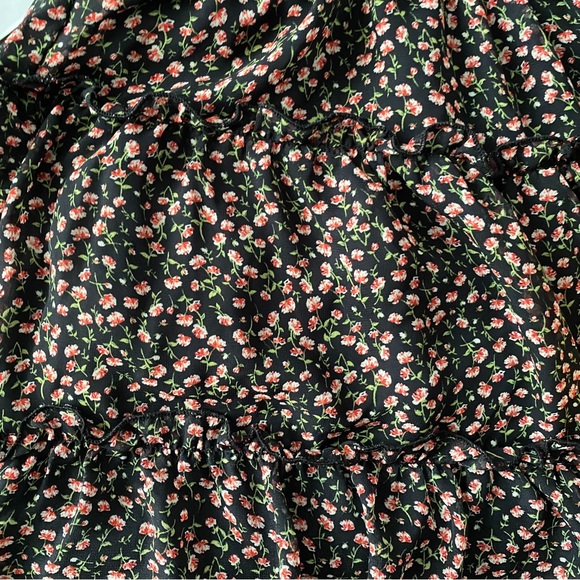 Ditsy Floral Print Multi-tiered Skirt - Picture 8 of 10